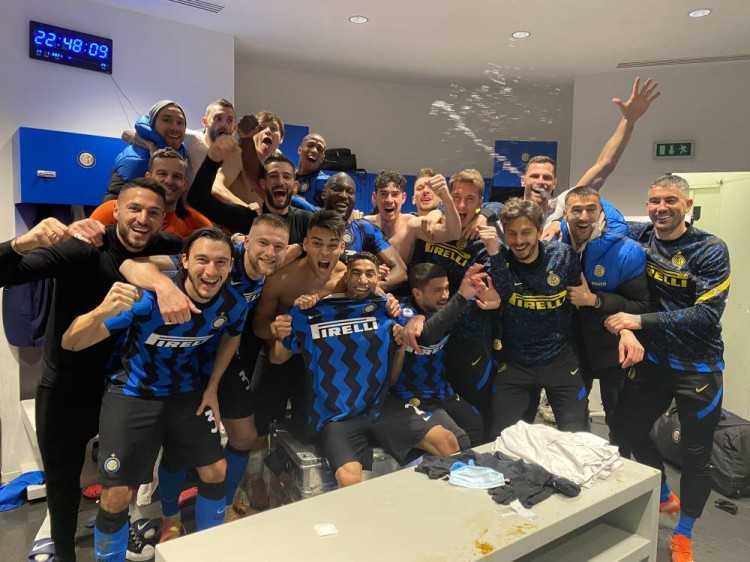 牌区夯实底 牌区夯实底