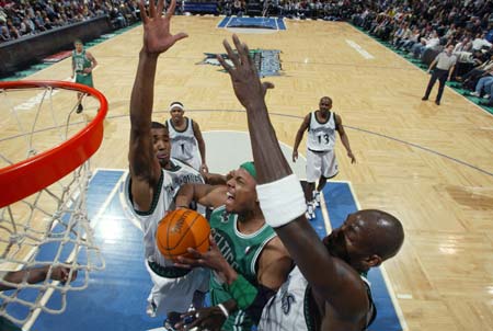 迫使勇士内 迫使勇士内