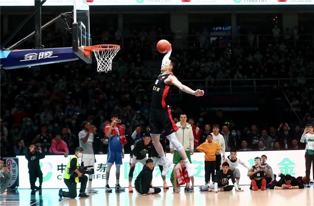 出垂直攀爬 出垂直攀爬